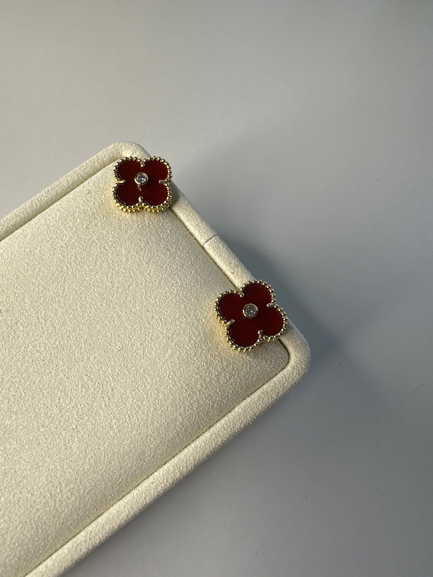 VCA CLOVER MEDIUM 1 MOTIFS EARRINGS