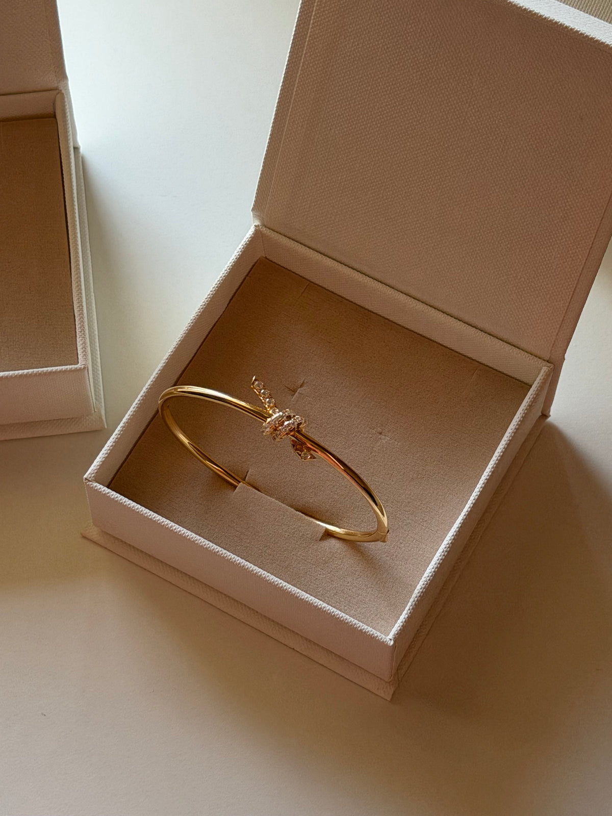 Tiffan Knot Bracelet