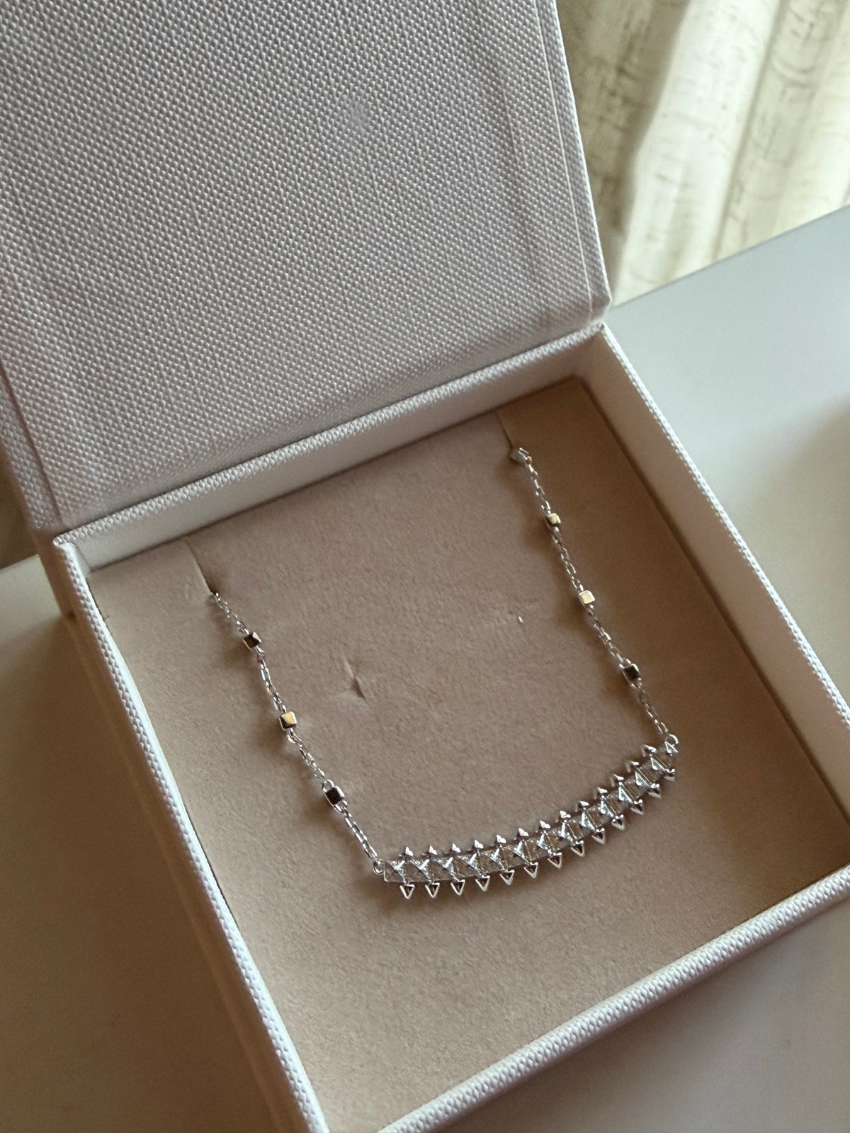 Cartie NECKLACE