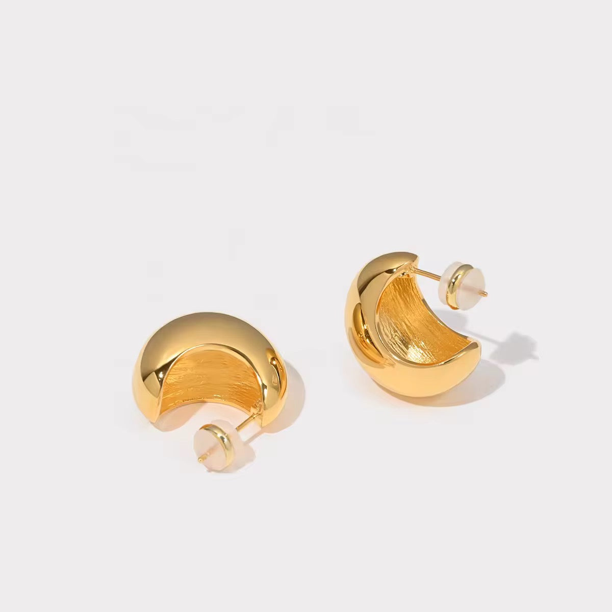MINIMAL STUD EARRINGS