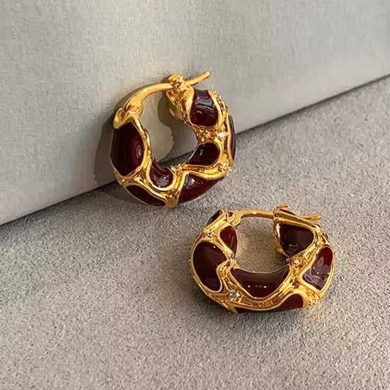 VINTAGE VERMILLION EARRING