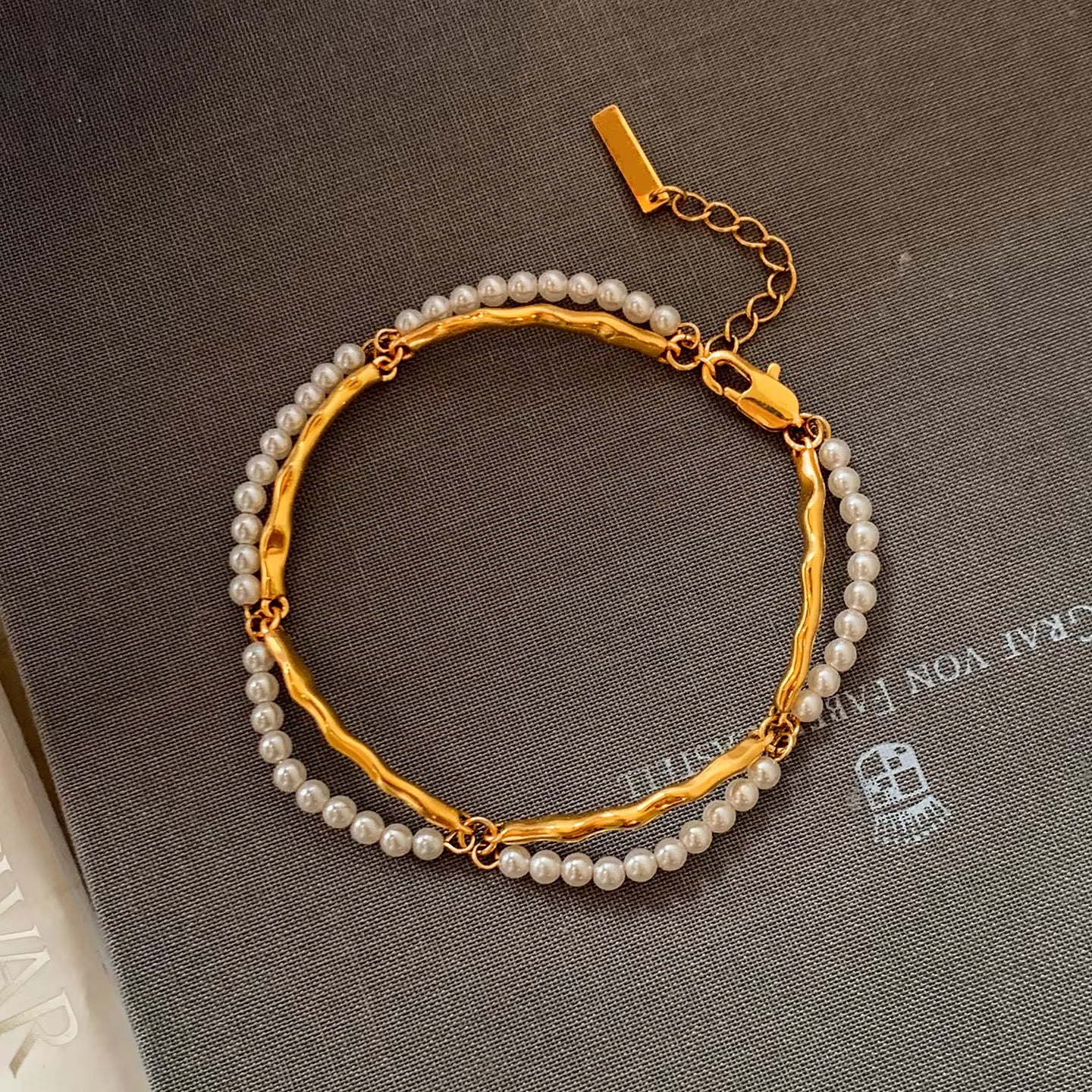 PEARL LAYER BRACELET