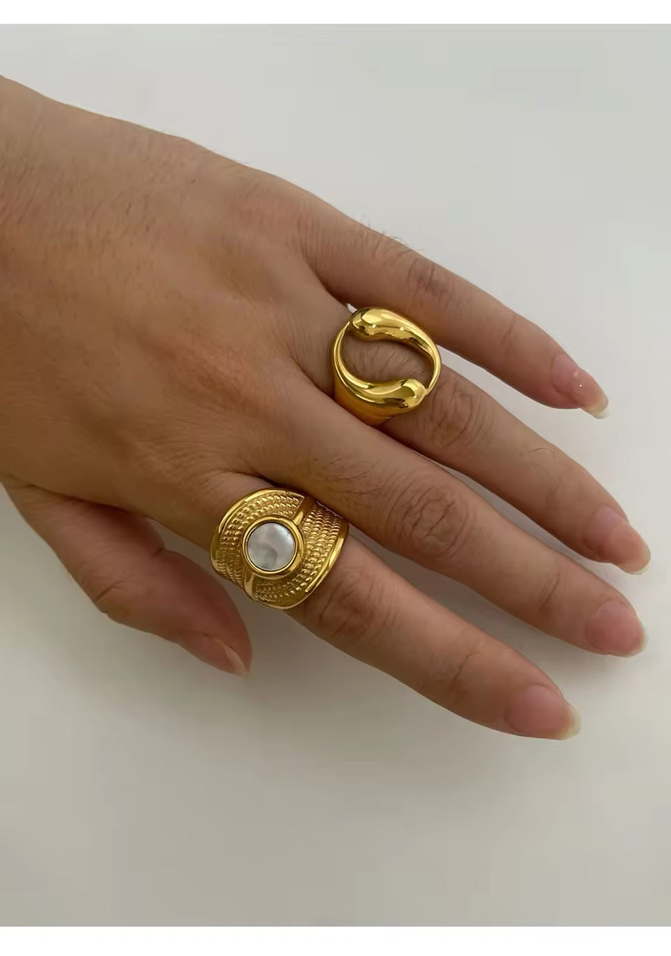 Anvi Ring