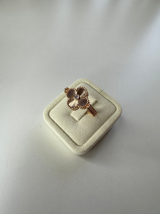 VCA Clover Ring