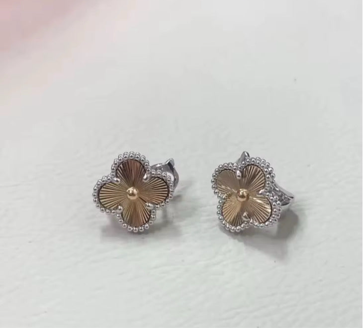 VCA CLOVER MEDIUM 1 MOTIFS EARRINGS