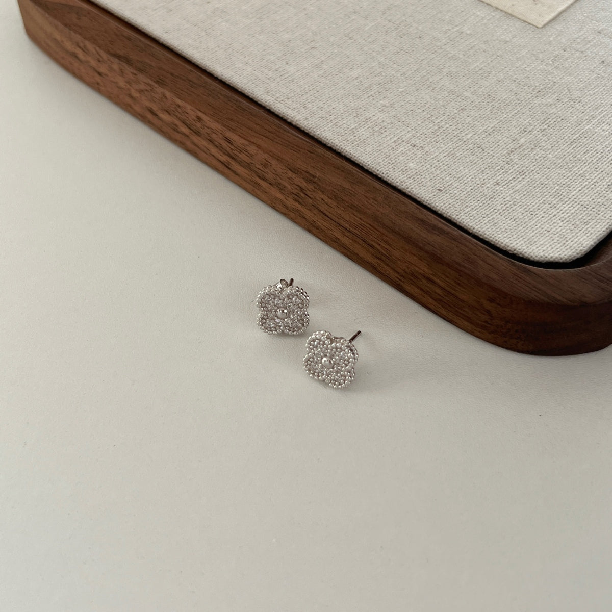 925 Sterling Silver Clover Earrings