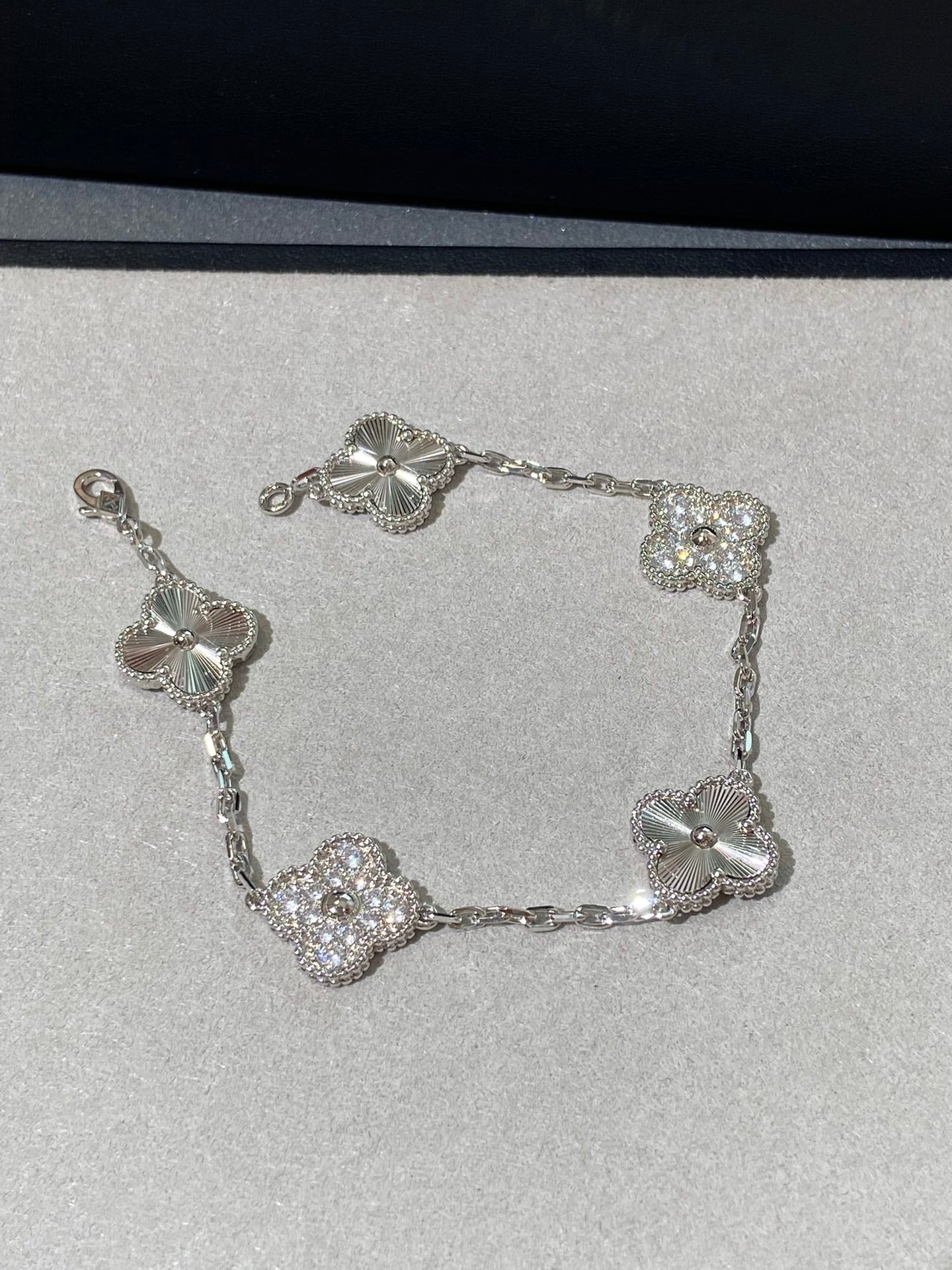 VCA 925 Sterling Silver Bangle
