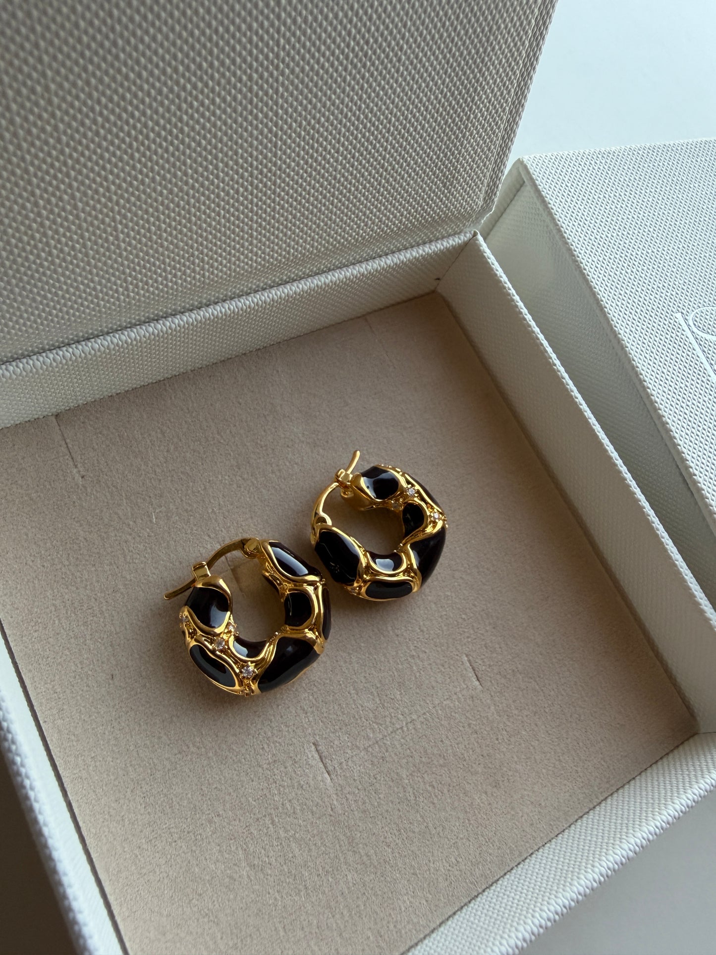 VINTAGE VERMILLION EARRINGS