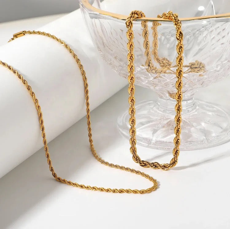 Twisted Gold Chain Necklace