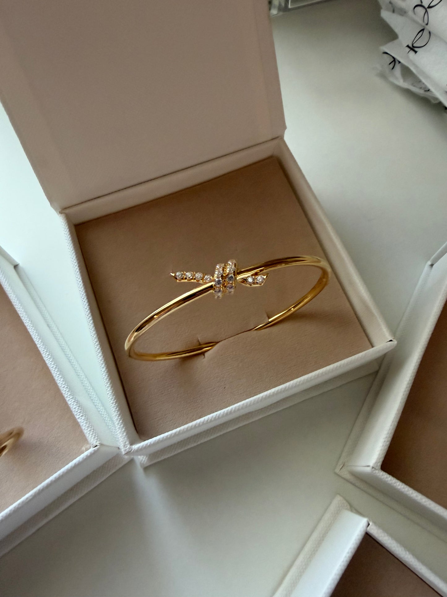 TIffan Knot Bracelet