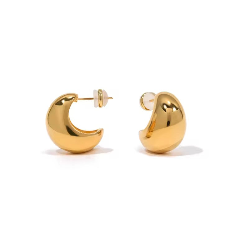 MINIMAL STUD EARRINGS