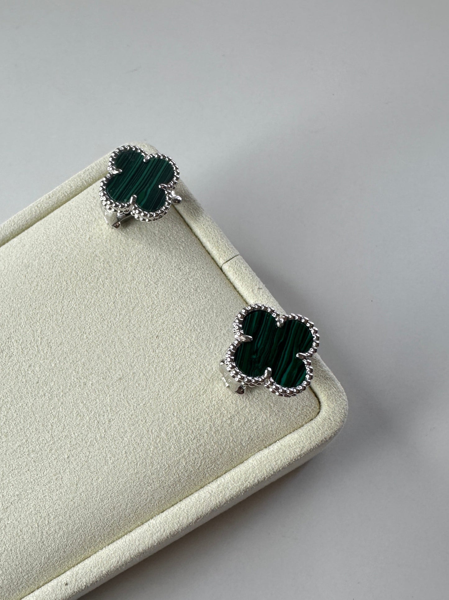 VCA CLOVER MEDIUM 1 MOTIFS Earrings