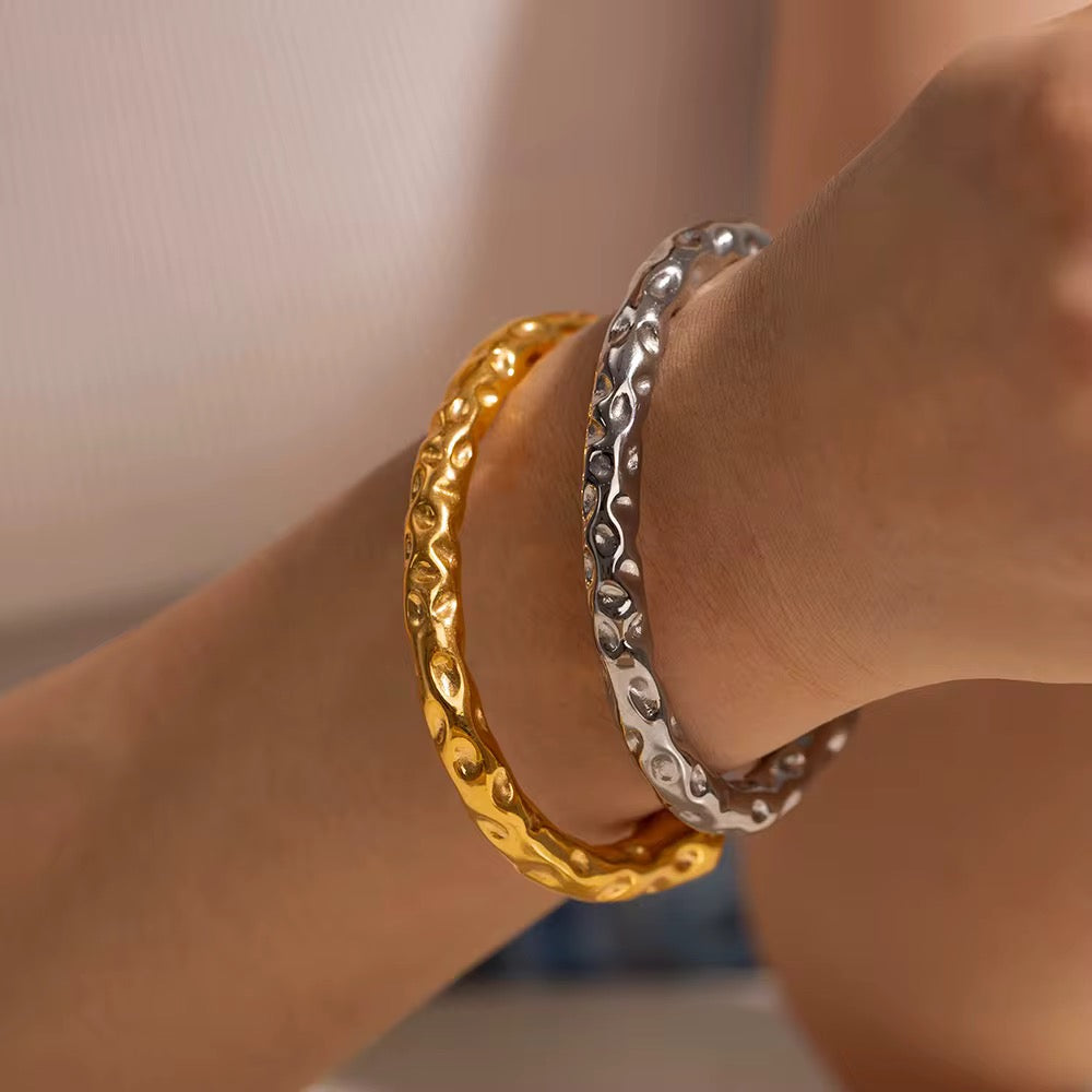 Soleil Hammered Bangle